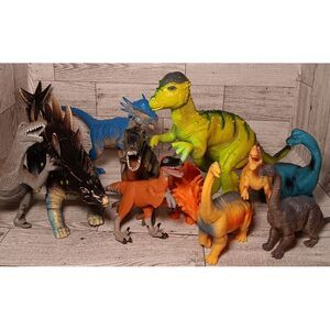 lot of‎ 11 Dinosaur Rubber Toys Action Figures Assorted Sizes ages & colors Play
